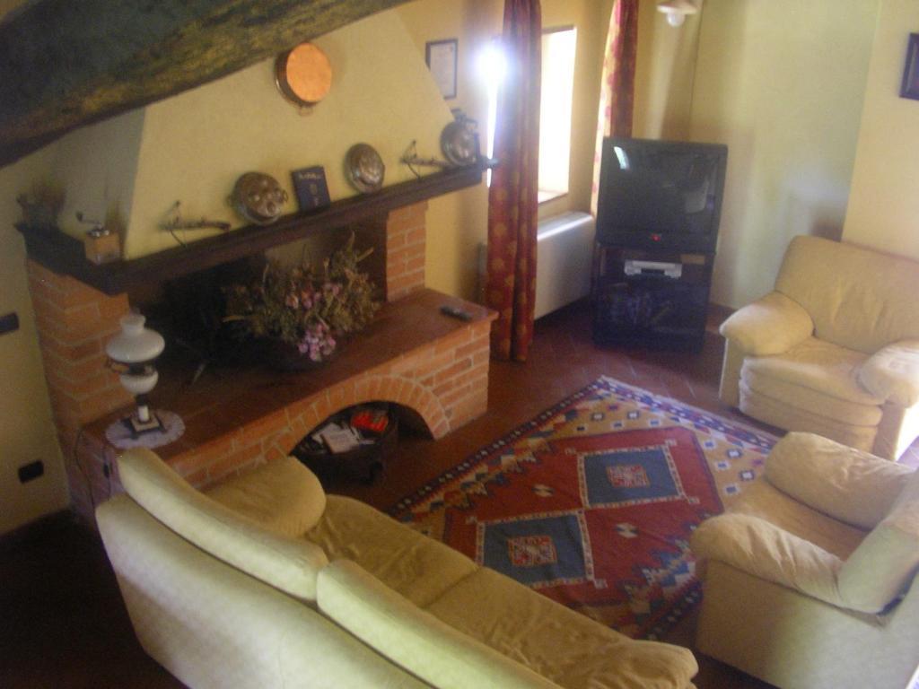 Agriturismo Il Mulino Delle Pile 치우스다이노시 외부 사진