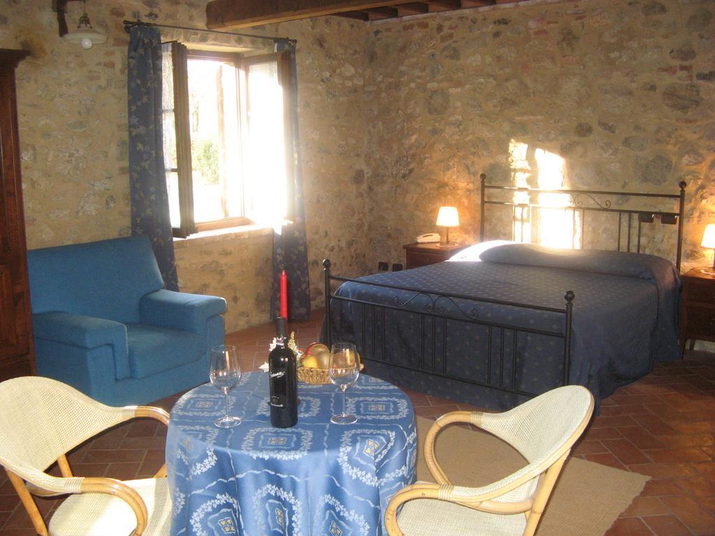 Agriturismo Il Mulino Delle Pile 치우스다이노시 객실 사진